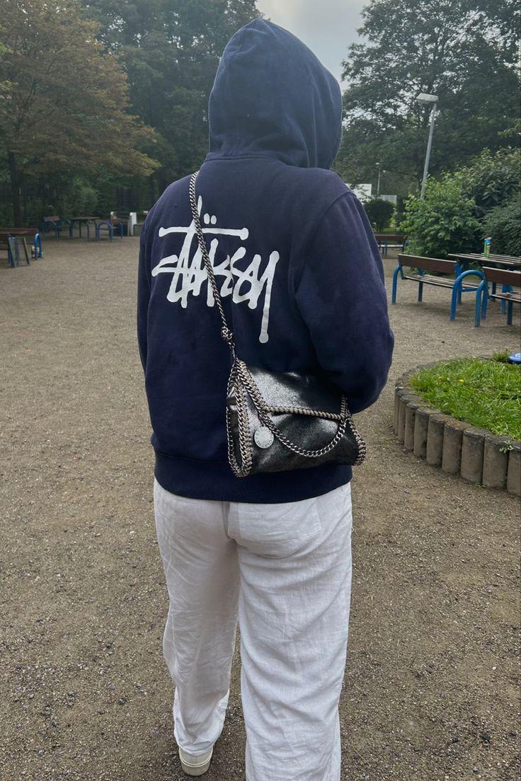 "Best Stüssy Hoodies for Layering and Comfort in Winter"