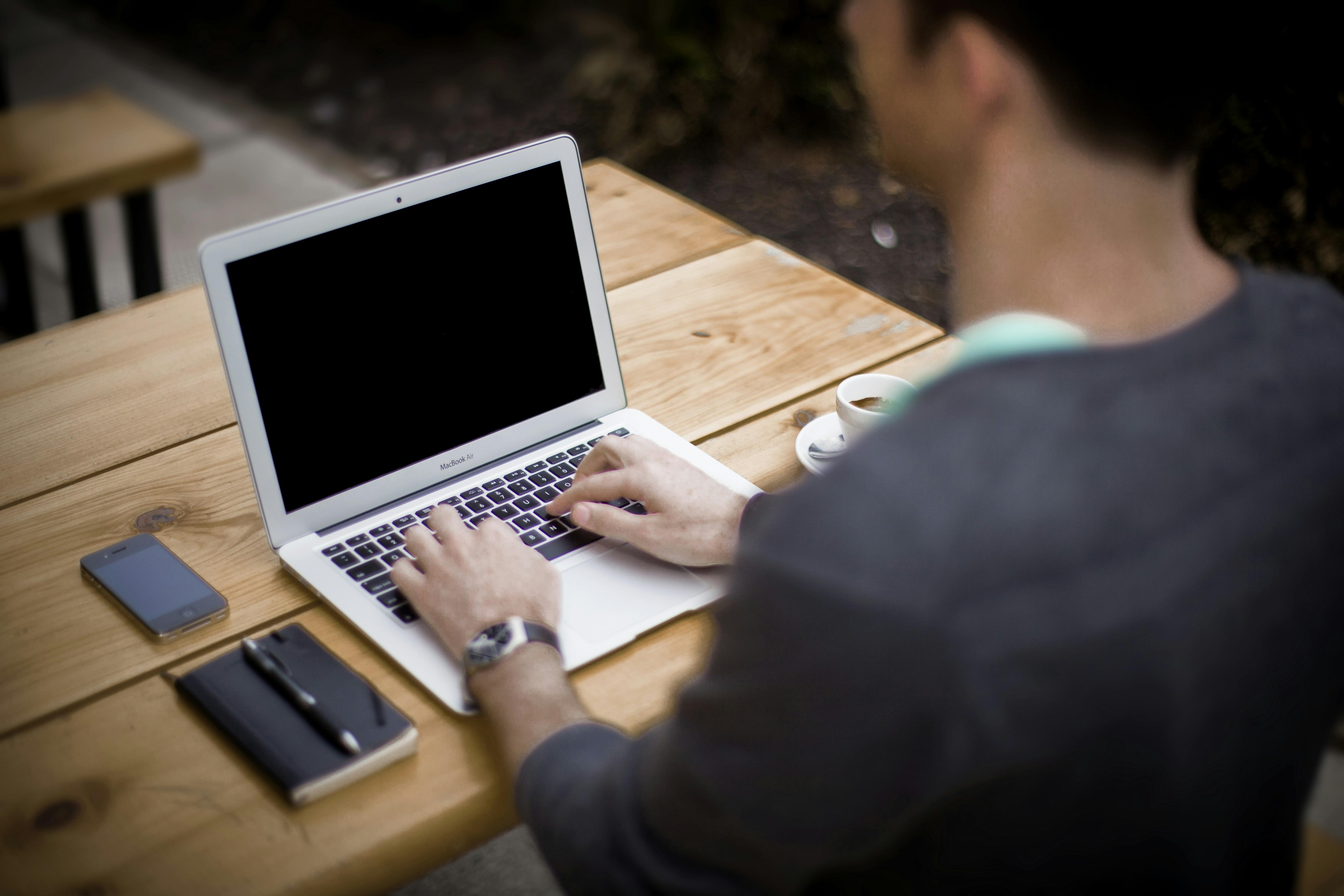 How Social Media Shapes Collective Behavior Advanced Insights for Sociology Assignments