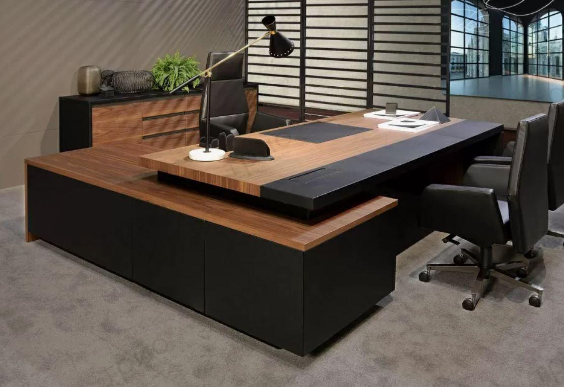 Choosing the Perfect Office Table for a Productive Workspace
