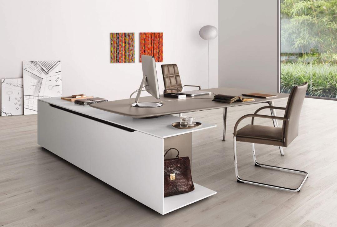 Choosing the Right Office Table for Productivity and Comfort