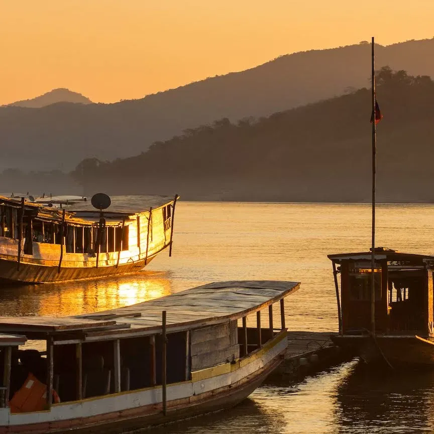 Lao Travellinks