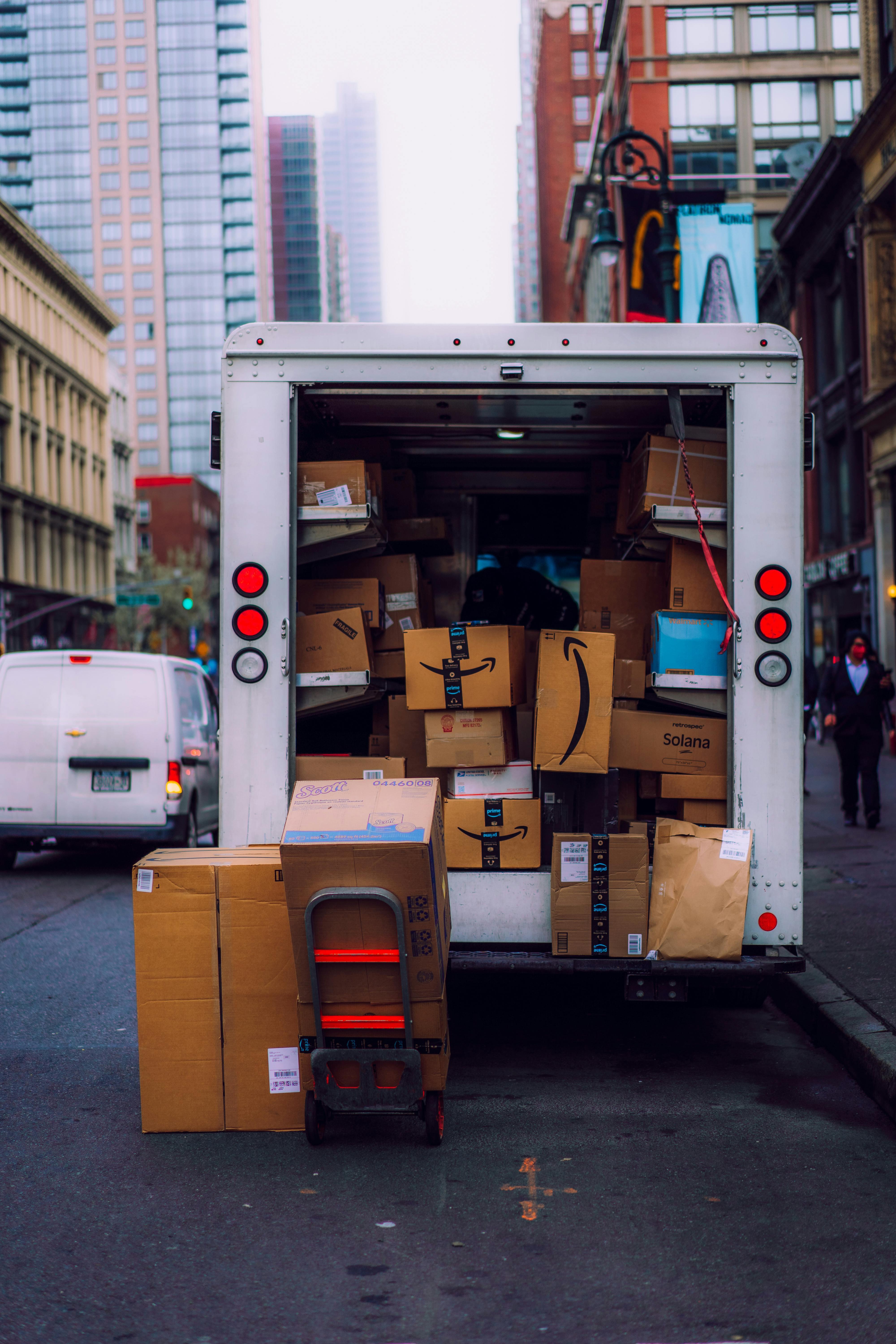Affordable Courier Services in Luton, UK: A Comprehensive Guide