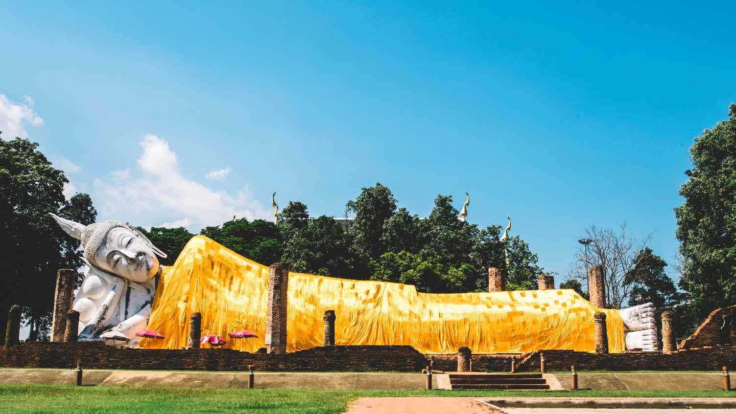 Explore Ancient Thailand: A Day Trip to Ayutthaya’s Historic Treasures