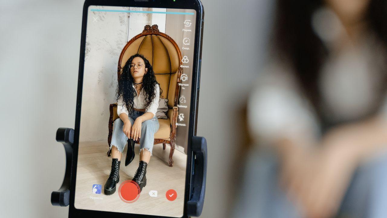 Tips to Maximize ROI When Using TikTok SMM Panels
