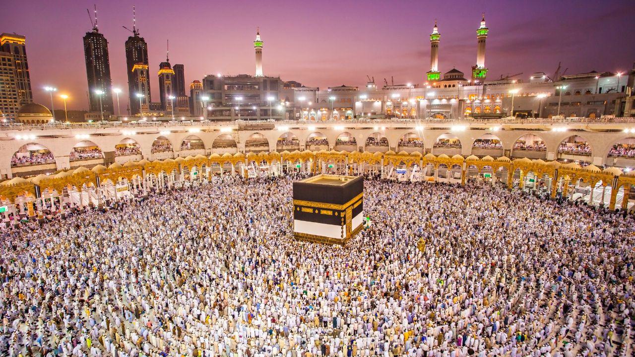 7 Key Features to Look for in a Trusted Umrah Package Provider