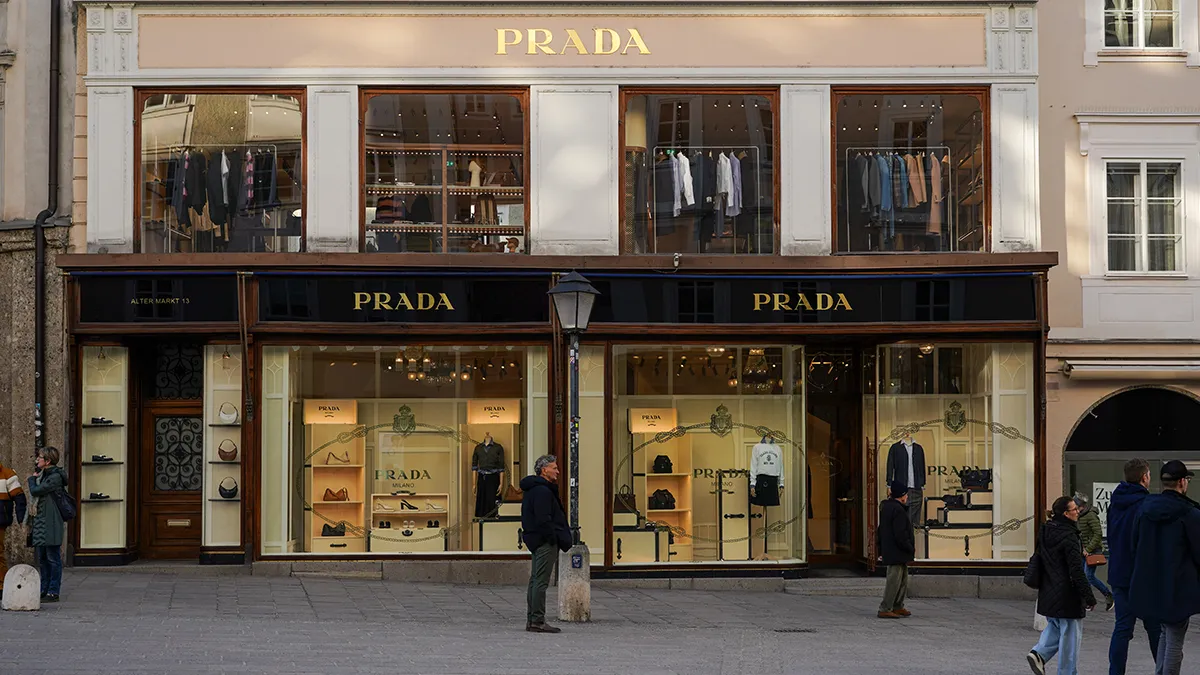 New Trending Styles Prada Sneakers