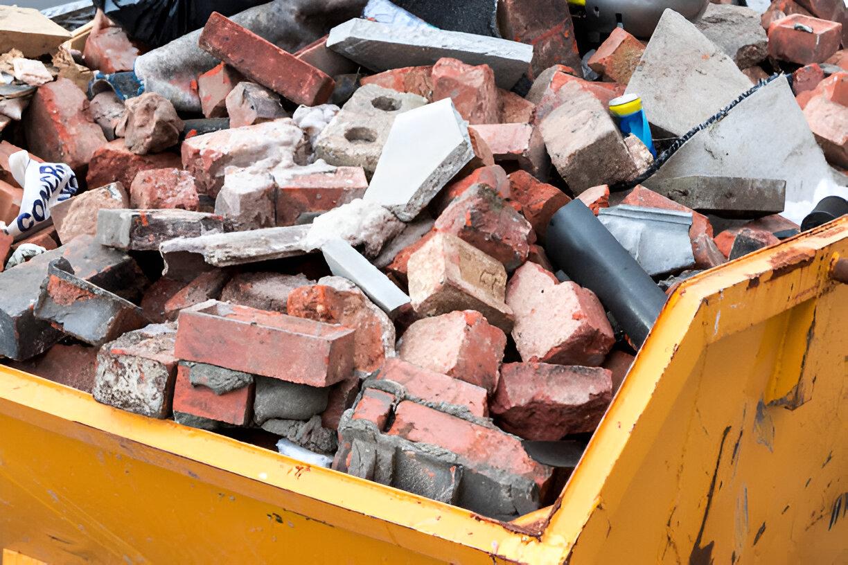 Construction Debris Removal: Keep Your Site Safe & Clean