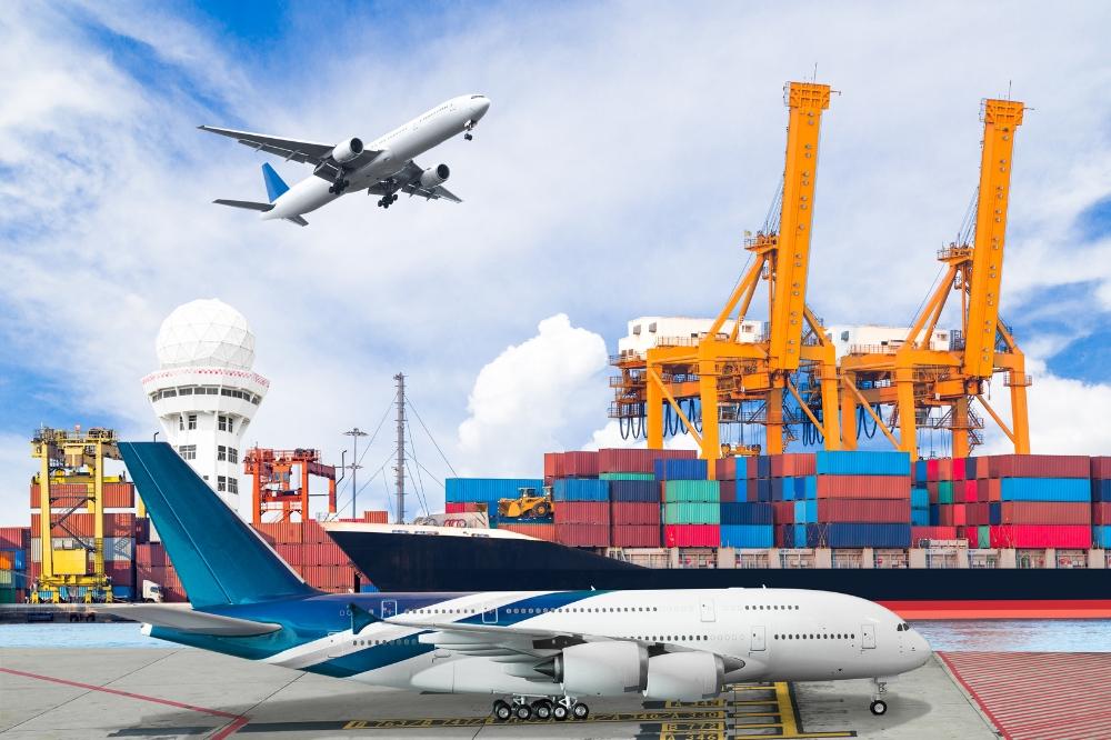 Top 10 Benefits of Outsourcing Logistics Services