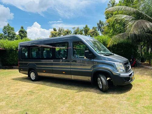 Force Urbania Rental in Delhi &mdash; The Ultimate Luxury Travel Experience