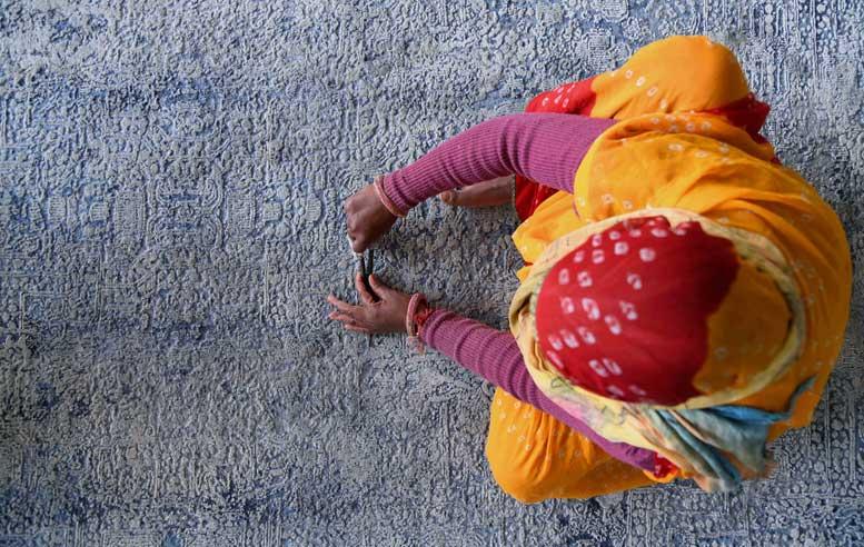 Securing Your Inventory: The Smart Guide to Buying Flat Weave Rugs in Bulk USA