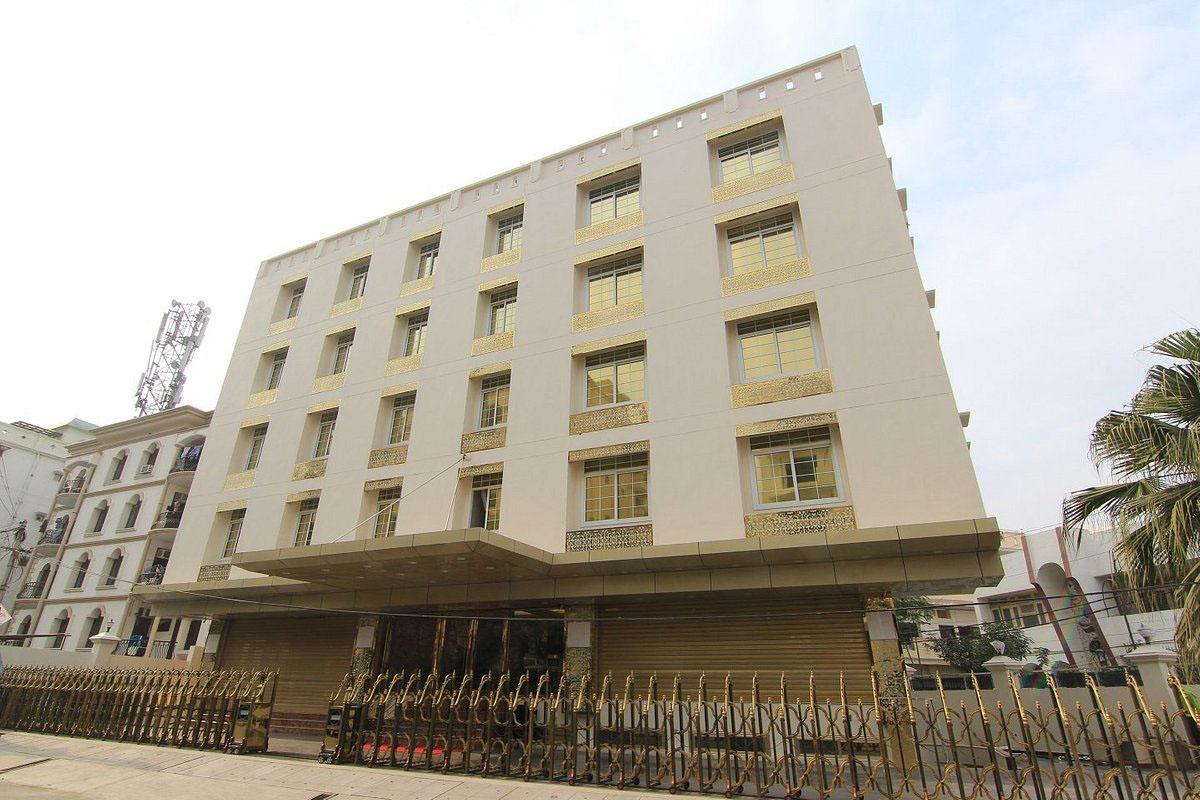 What to Check Before Confirming a Hotel Room in Hazratganj