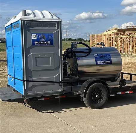 How a Portable Toilet Supplier Ensures Hygiene Standards
