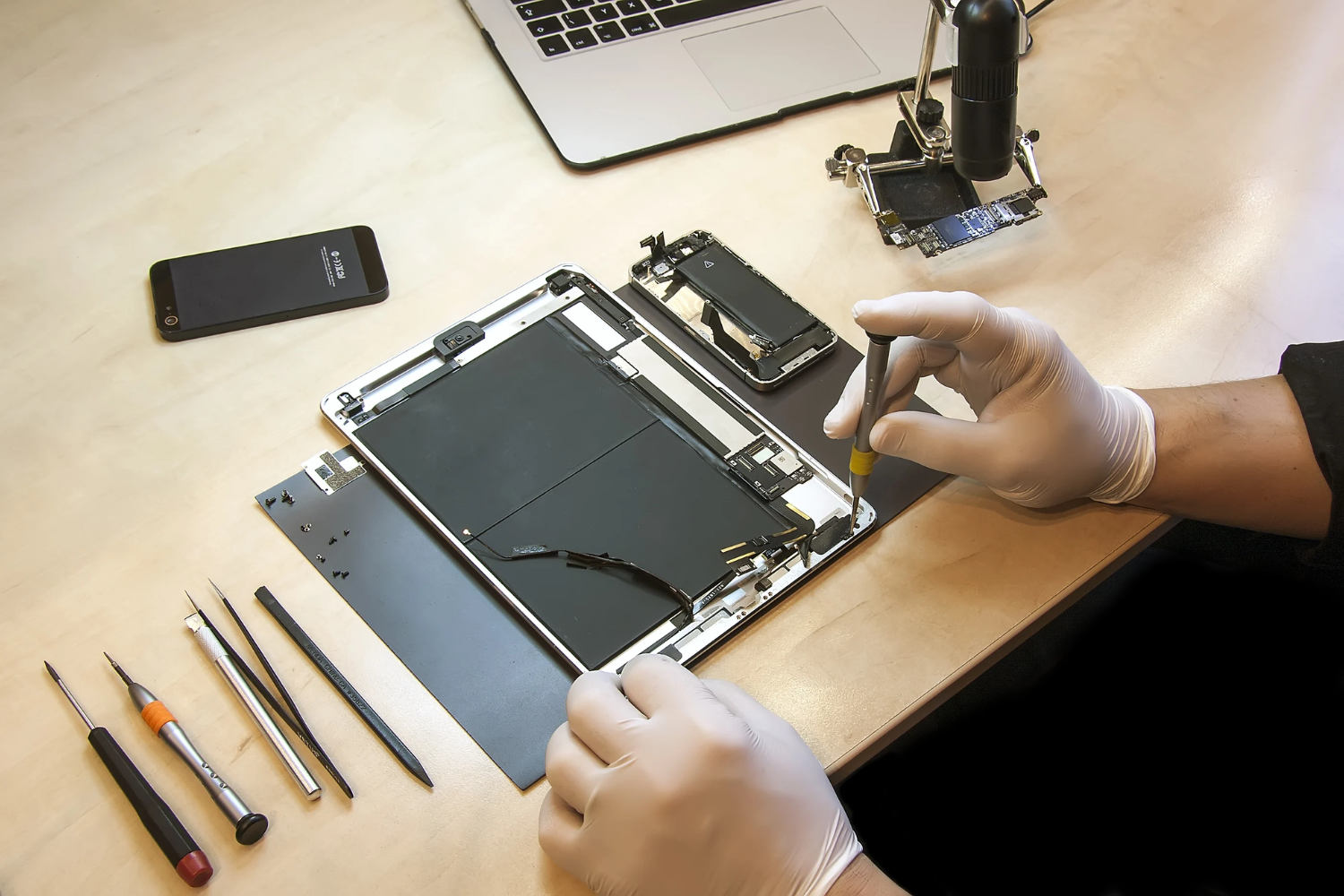 Finding an Affordable Apple Repair Shop Without Compromising Quality