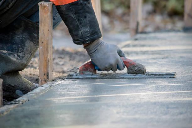 How Does a Contractor Handle Concrete in Extreme Heat?