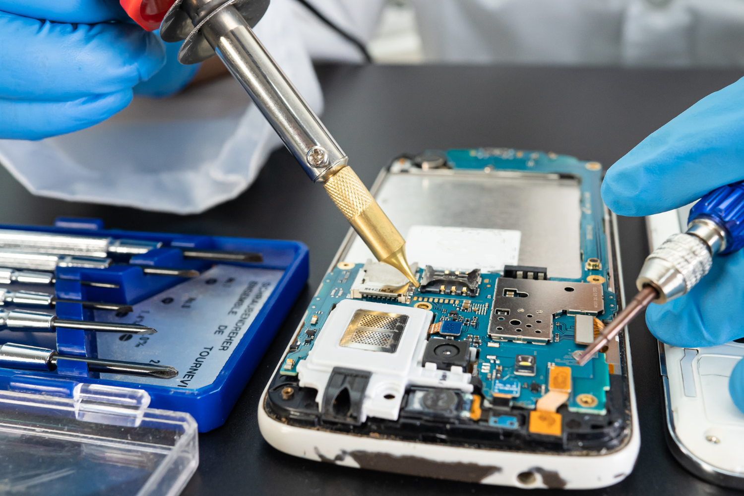 iPhone Speaker Stopped Working? We Diagnose and Fix the Issue