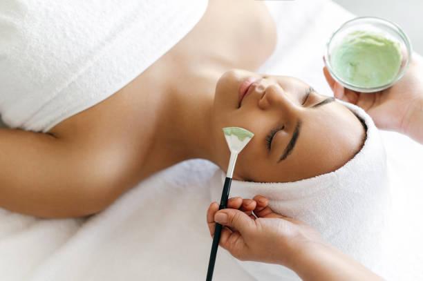 How Does a Facial Spa Remove Pollution from Skin?