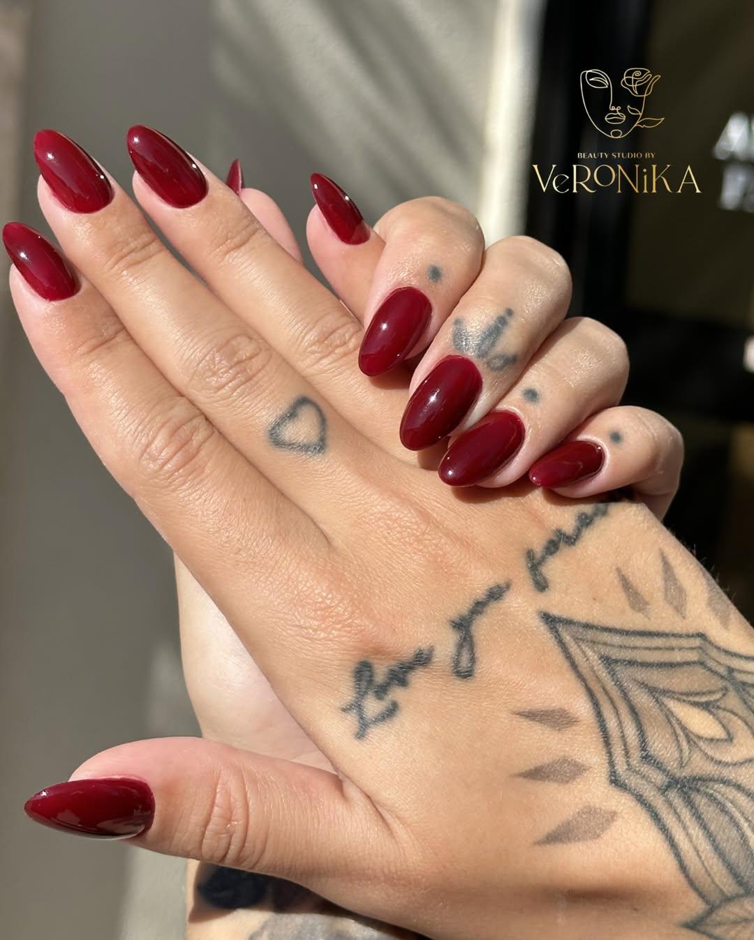 Is Hard Gel Safe for Thin Nails? Expert Opinion